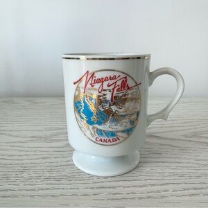 New Vintage Niagara Falls Souvenir Mug - White and Gold